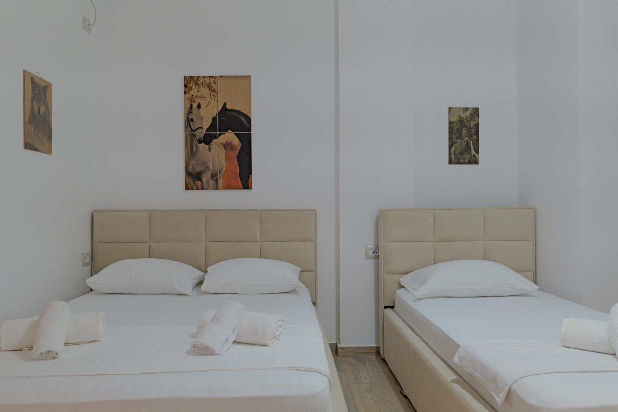 Hotel Veliaj Ksamil Bagian luar foto