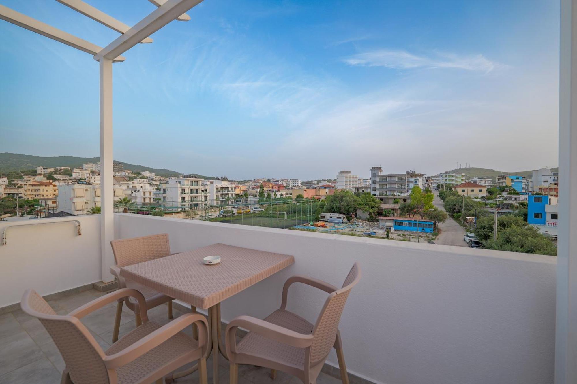 Hotel Veliaj Ksamil Bagian luar foto