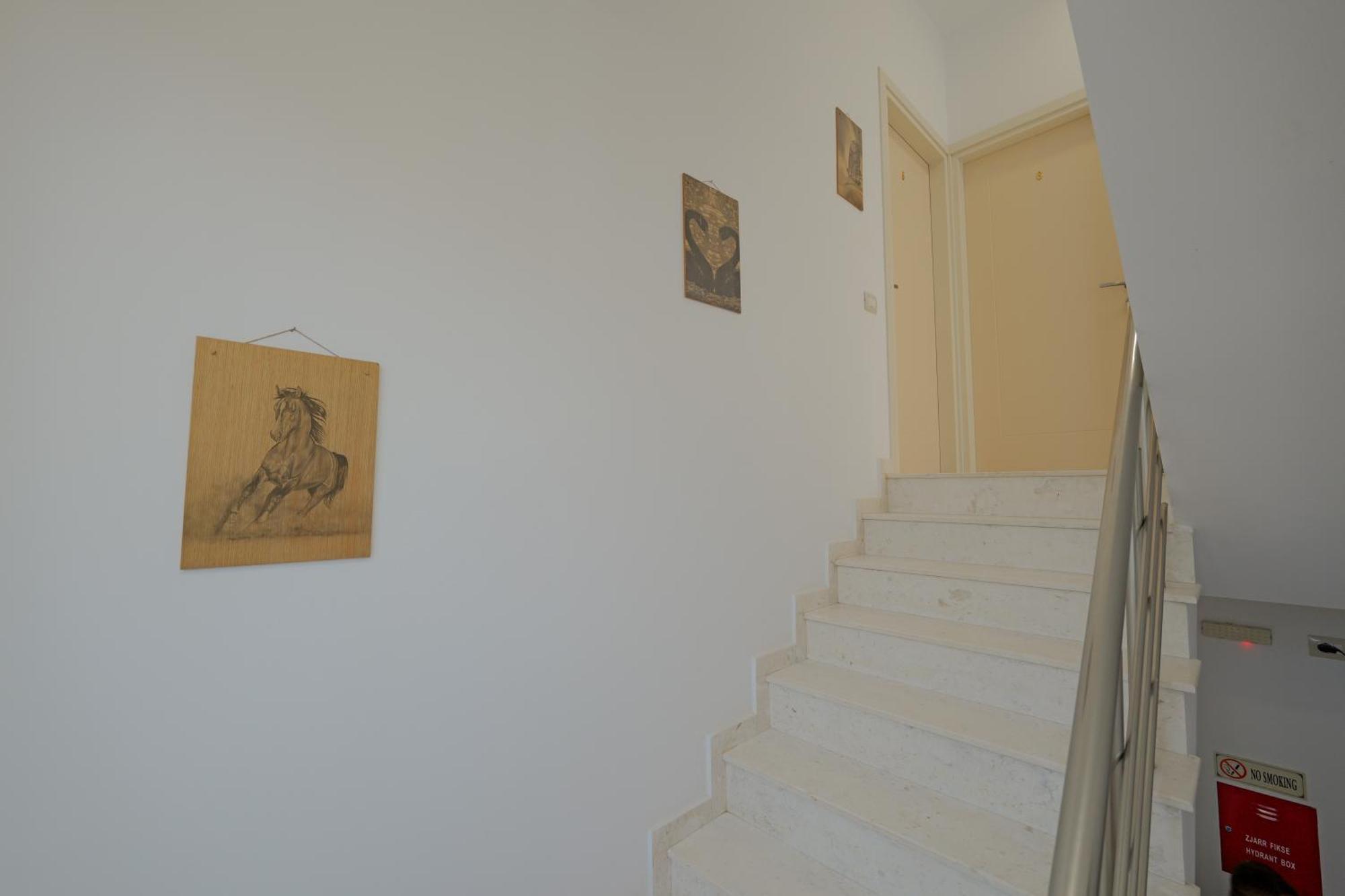 Hotel Veliaj Ksamil Bagian luar foto