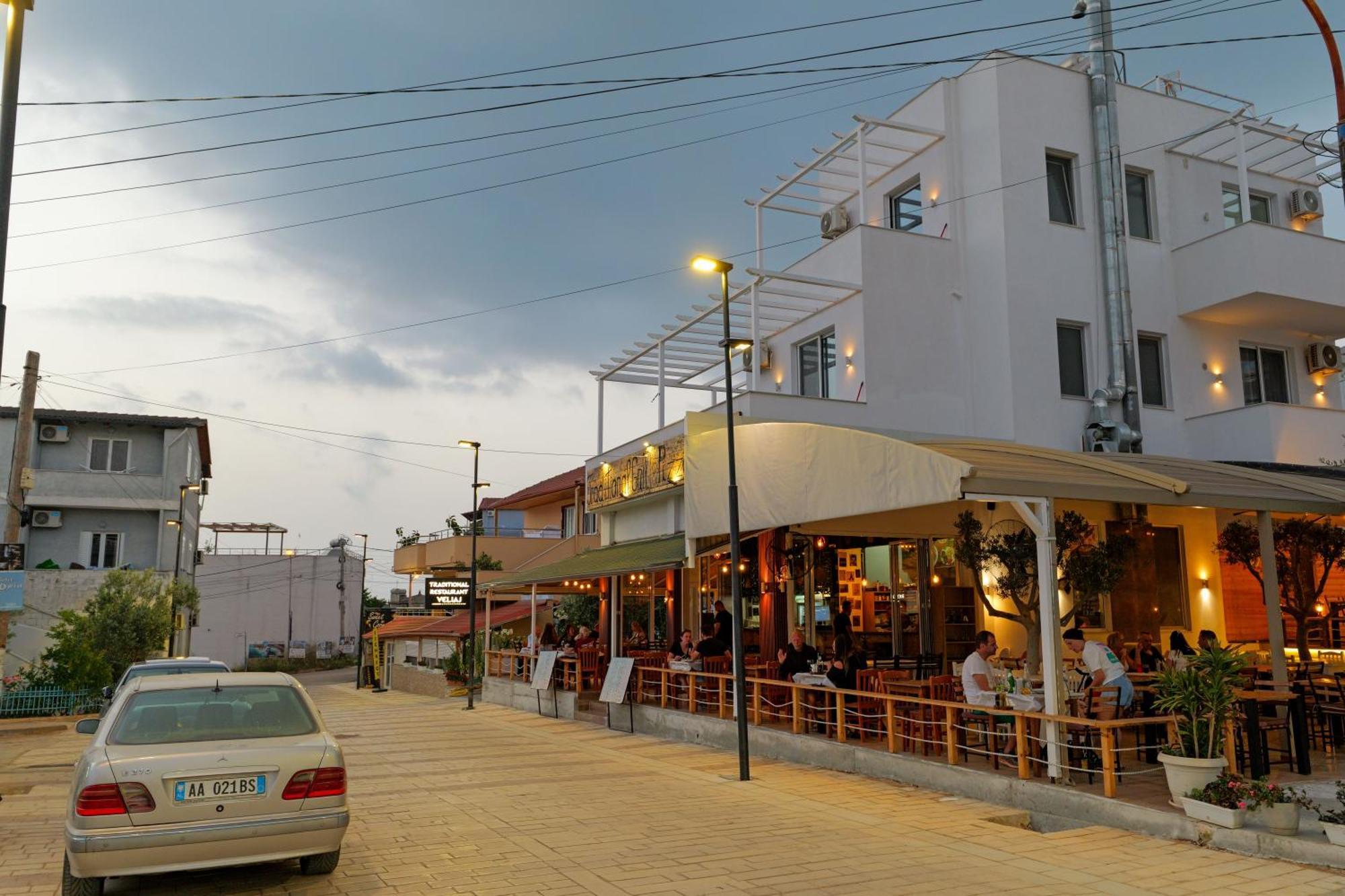 Hotel Veliaj Ksamil Bagian luar foto
