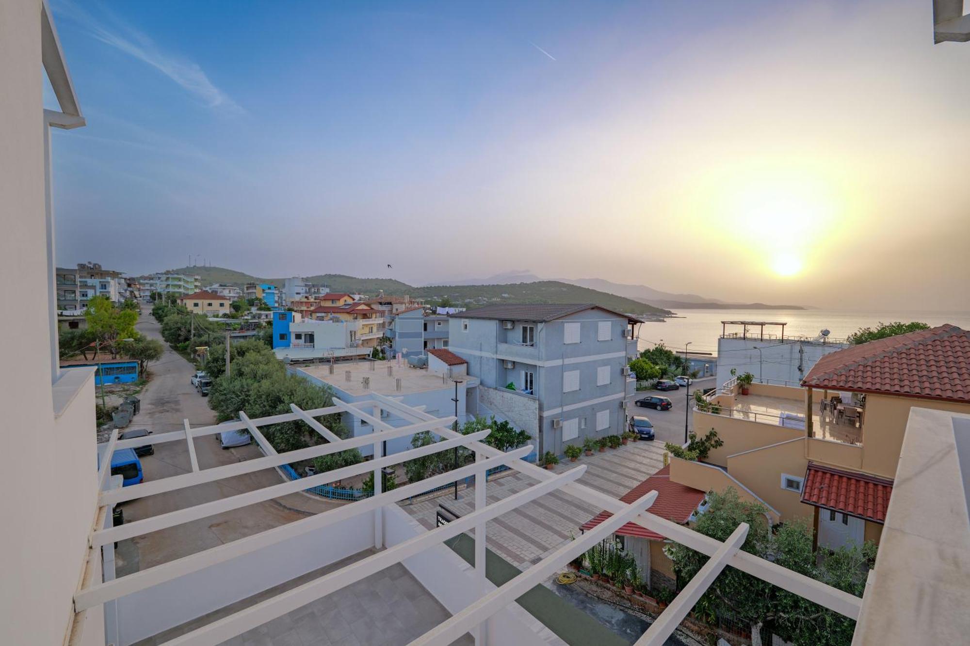 Hotel Veliaj Ksamil Bagian luar foto