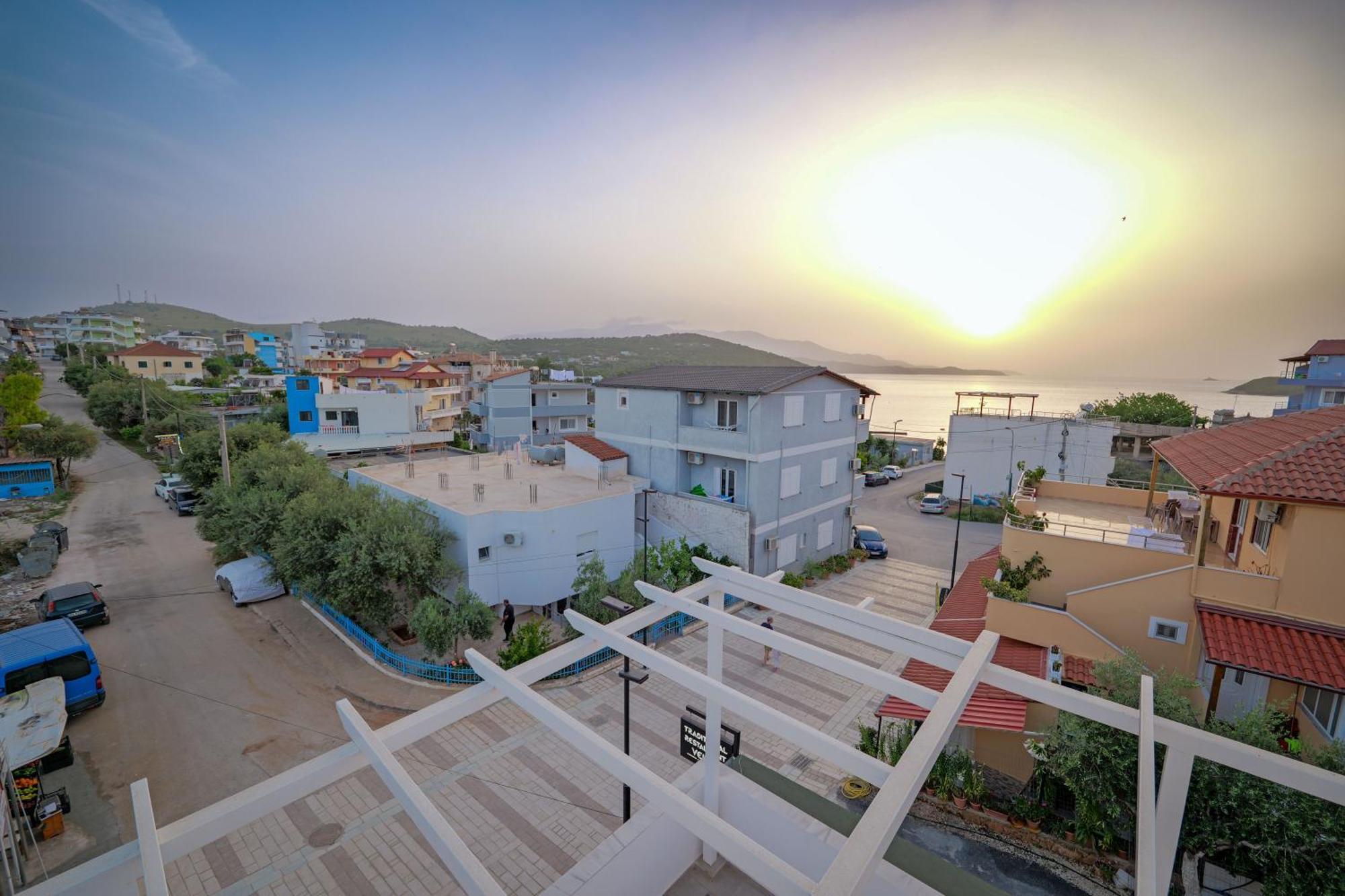 Hotel Veliaj Ksamil Bagian luar foto