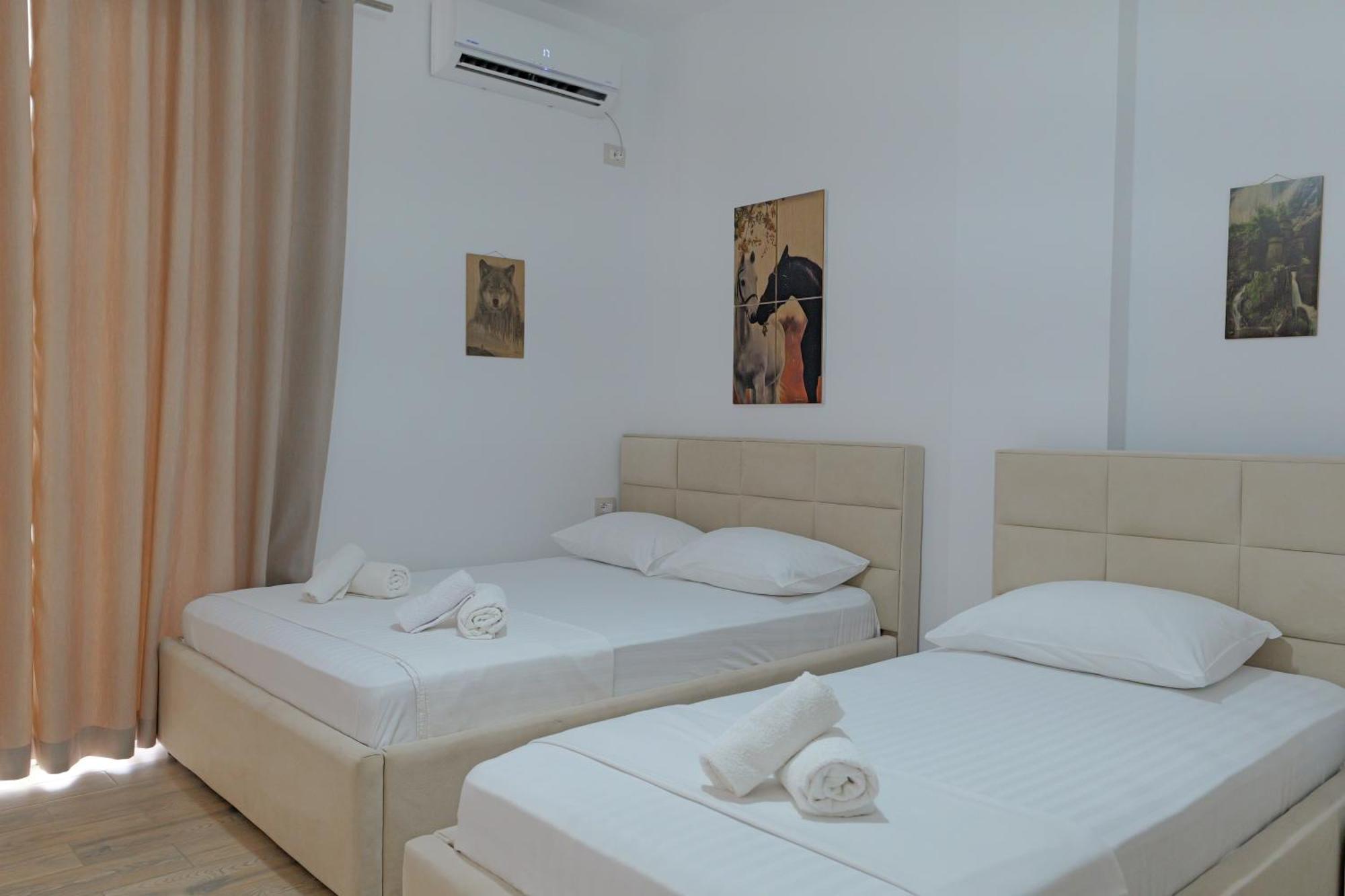 Hotel Veliaj Ksamil Bagian luar foto