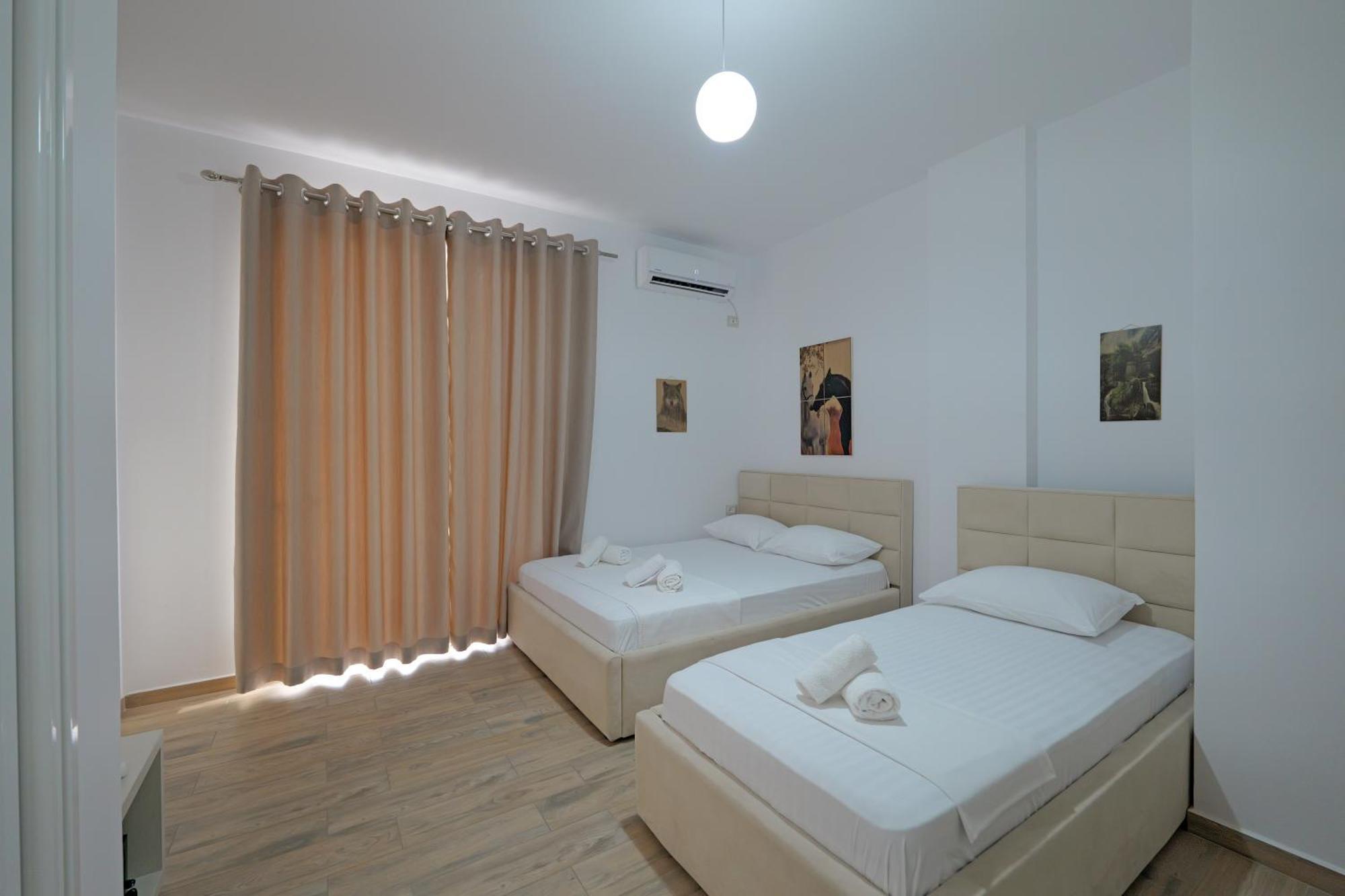 Hotel Veliaj Ksamil Bagian luar foto