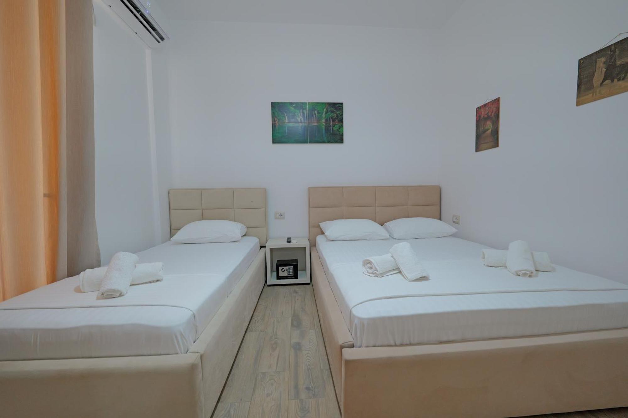 Hotel Veliaj Ksamil Bagian luar foto