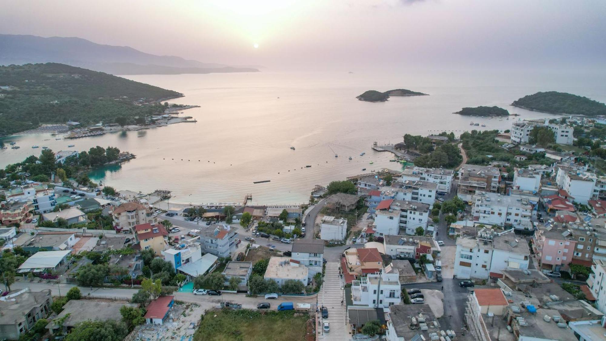 Hotel Veliaj Ksamil Bagian luar foto