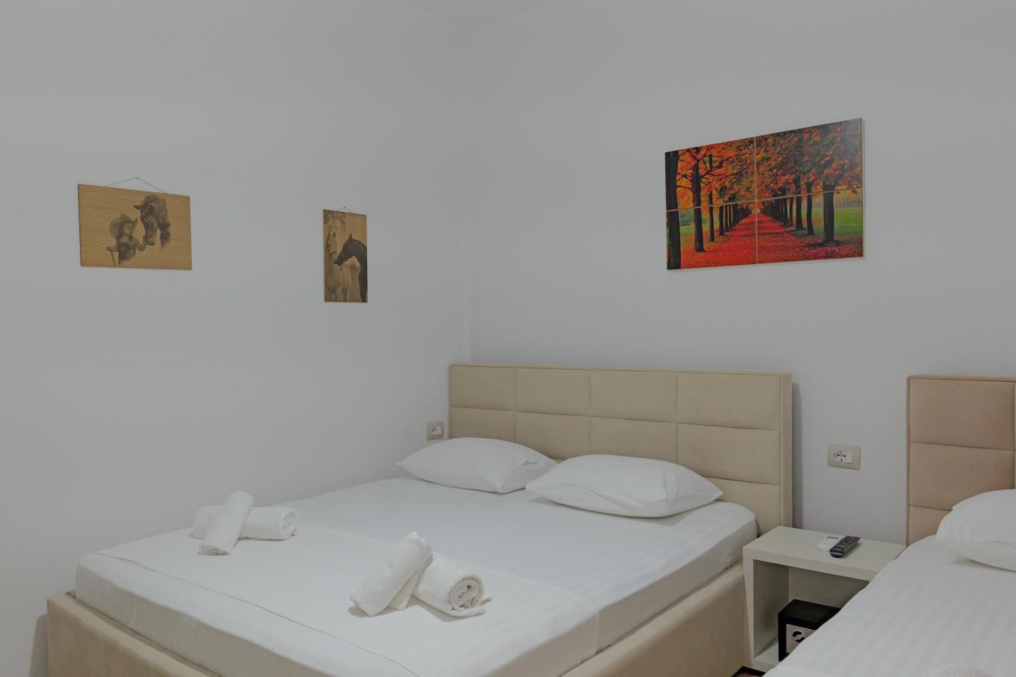 Hotel Veliaj Ksamil Bagian luar foto